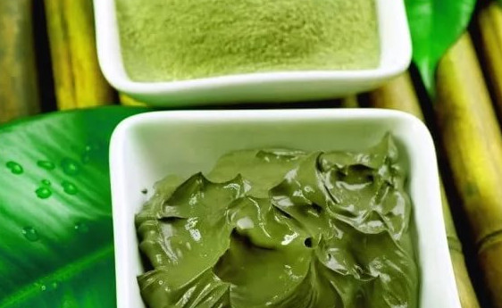 Маска зеленая глина для жирной кожи
